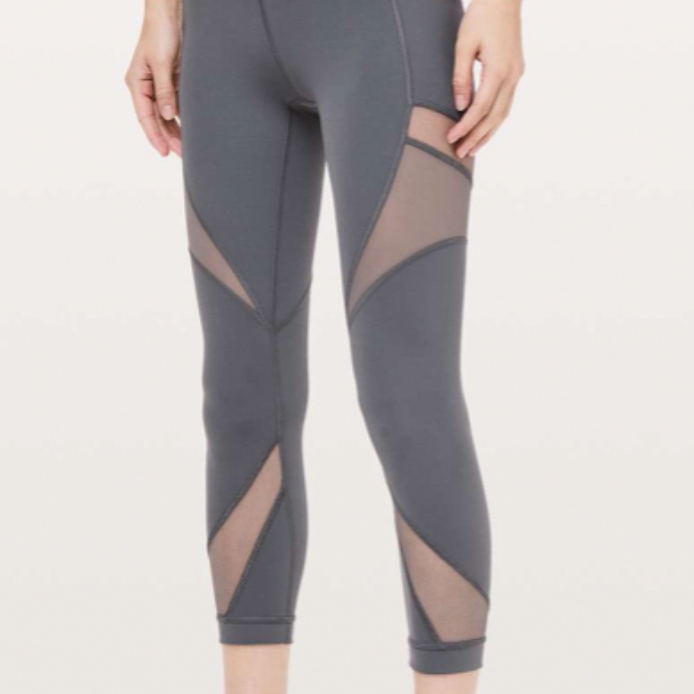 EUC Lululemon Mesh In Motion Crop *23" Titanium Size 4